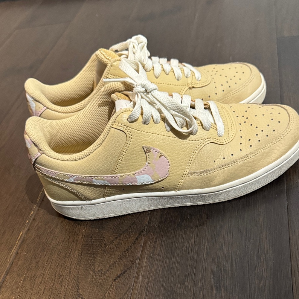 Nike Tan Sneakers with Pink Camo Logo